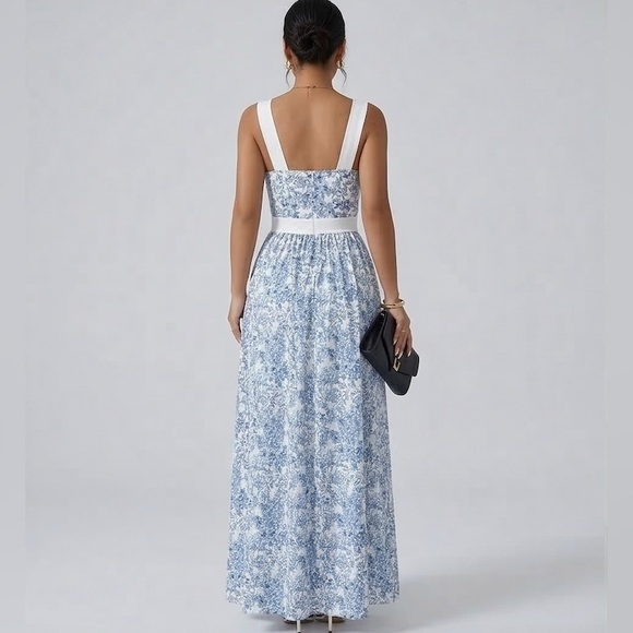 LAST ONE 🔥 Serene Azure Floral V-Neck Maxi Dress With Pockets Blue - Picture 4 of 8